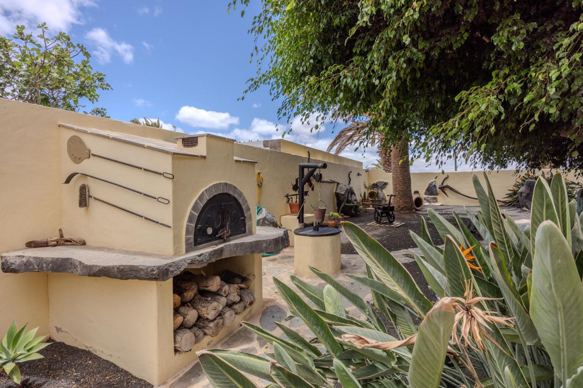 Luxury Canarian Villa With Large Pool In Costa Teguise 外观 照片