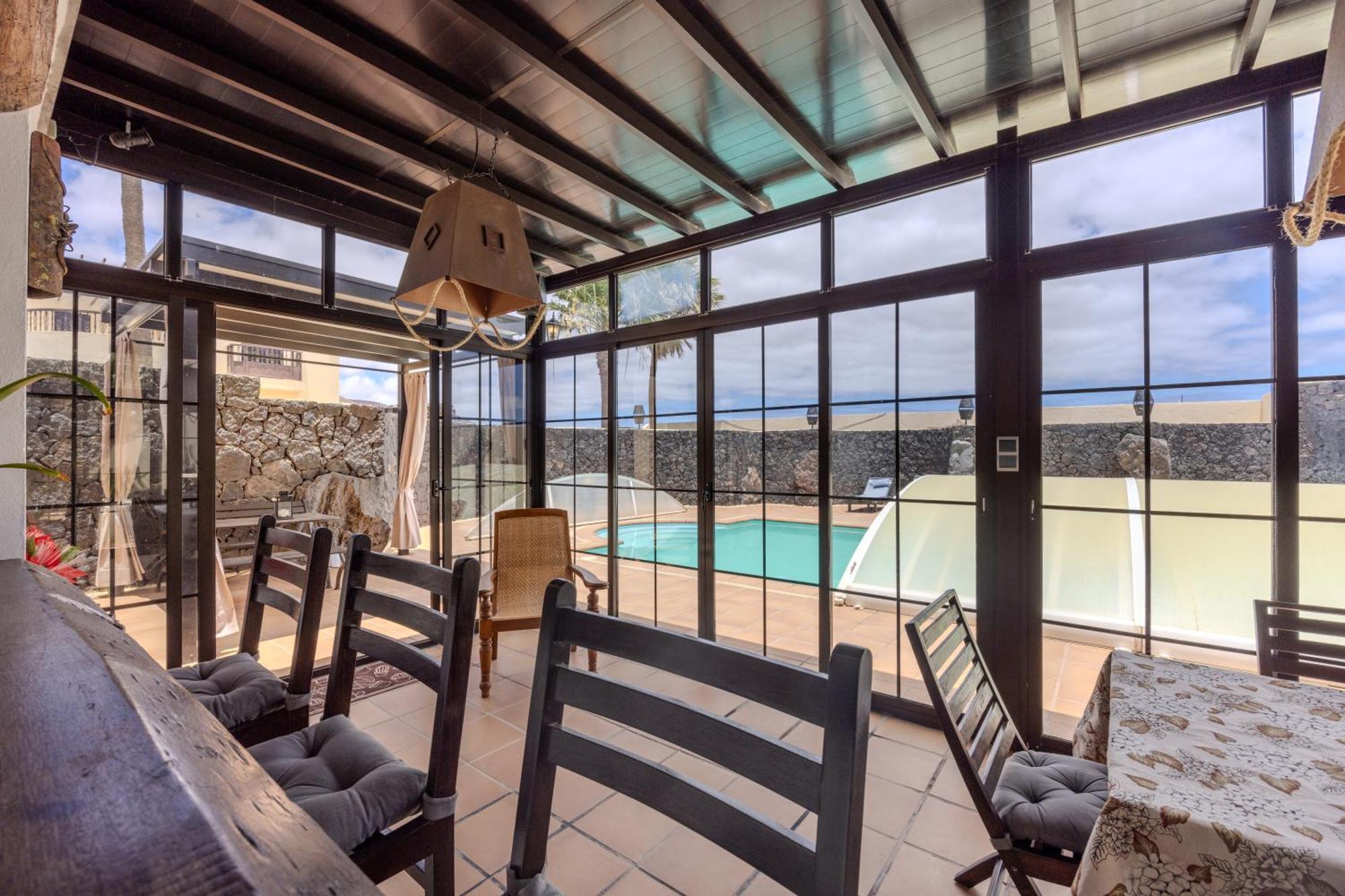 Luxury Canarian Villa With Large Pool In Costa Teguise 外观 照片
